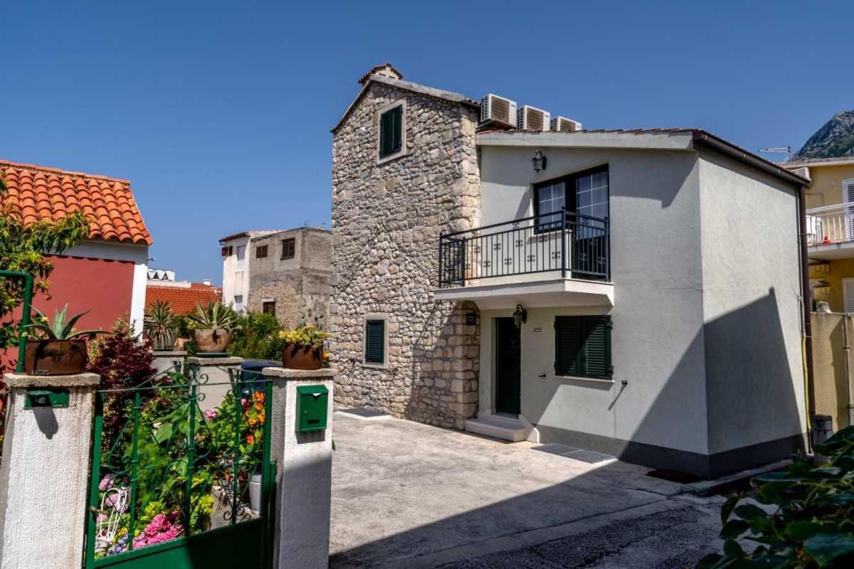 Apartments Inn Baska Voda Exterior photo